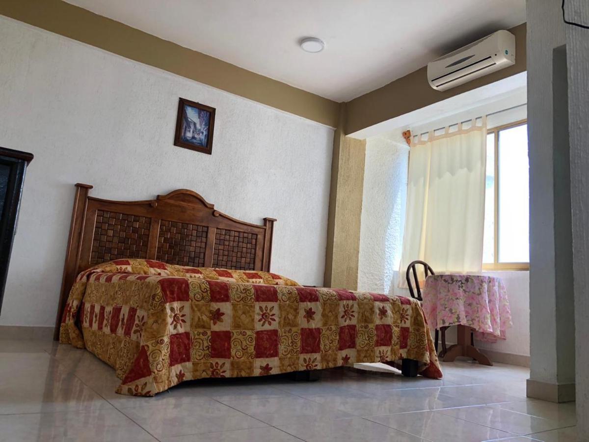 Hotel Sol Del Pacifico Lázaro Cárdenas Esterno foto