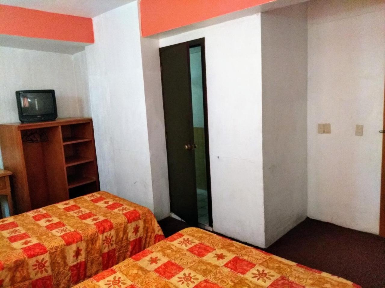 Hotel Sol Del Pacifico Lázaro Cárdenas Esterno foto
