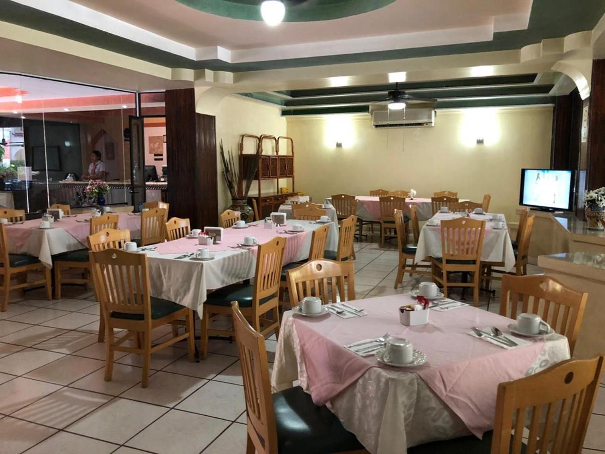 Hotel Sol Del Pacifico Lázaro Cárdenas Esterno foto